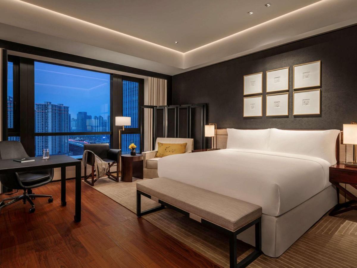 Fairmont Wuhan Bagian luar foto