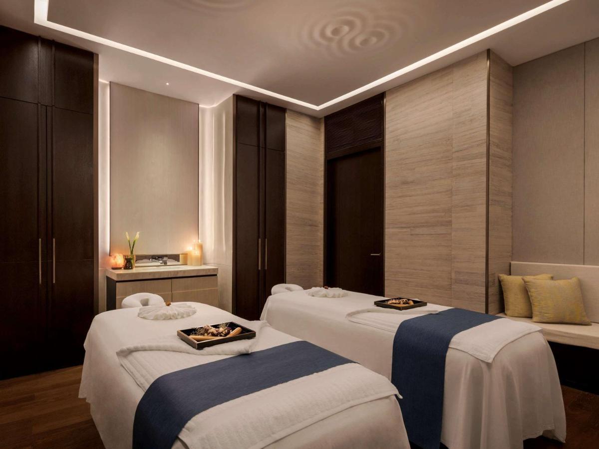 Fairmont Wuhan Bagian luar foto