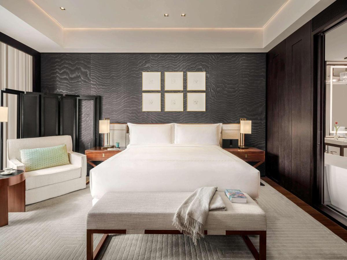 Fairmont Wuhan Bagian luar foto