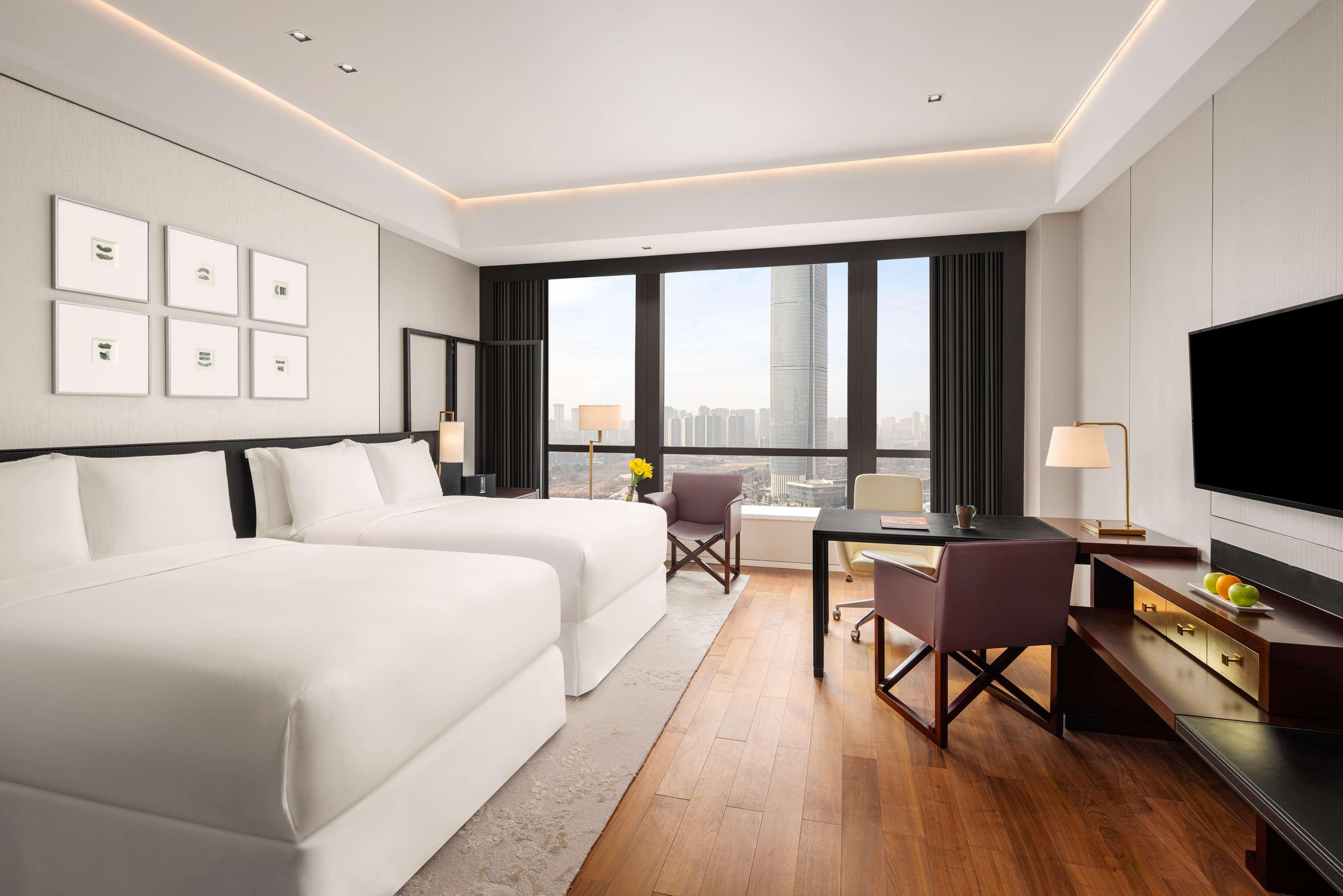 Fairmont Wuhan Bagian luar foto