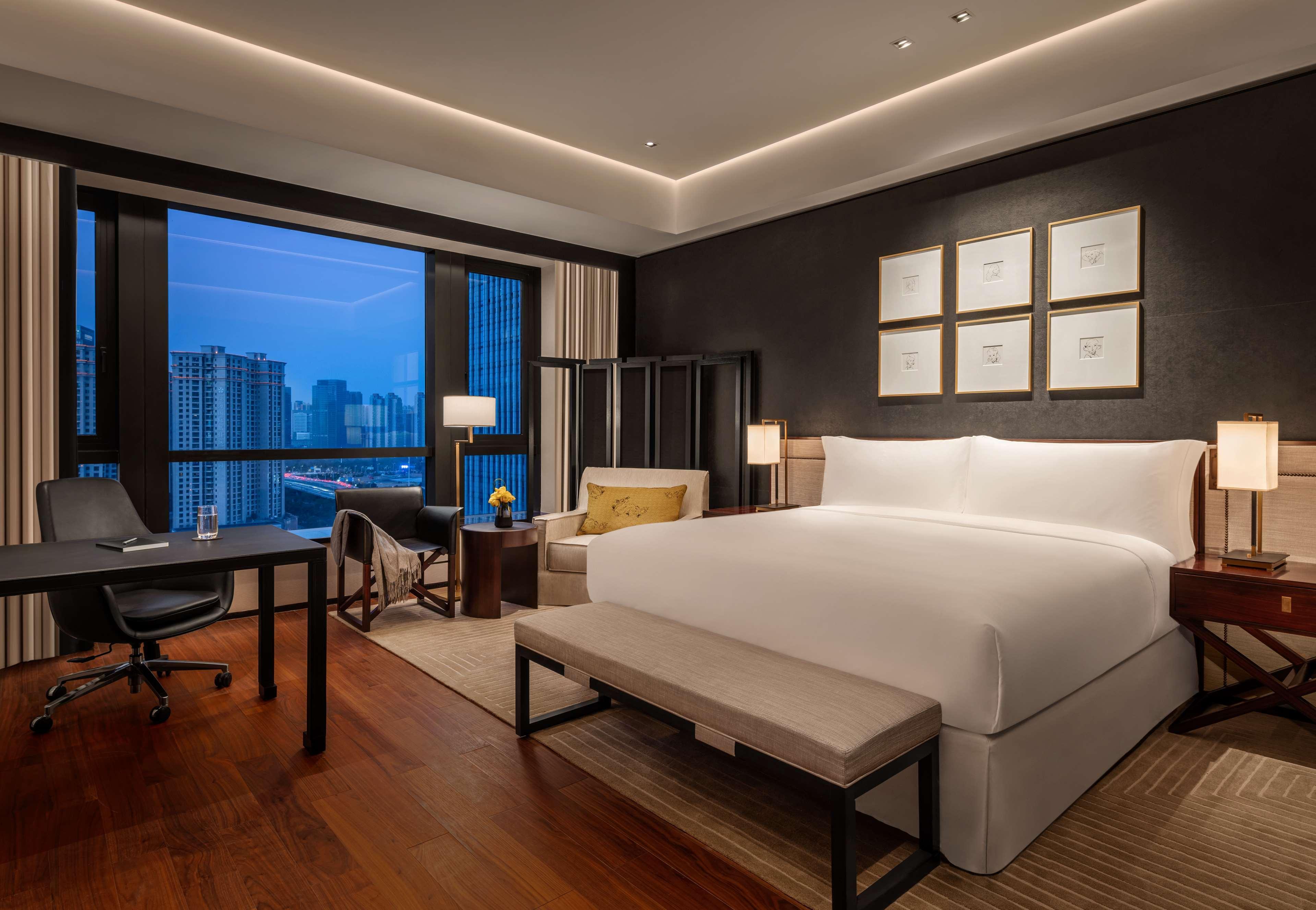 Fairmont Wuhan Bagian luar foto