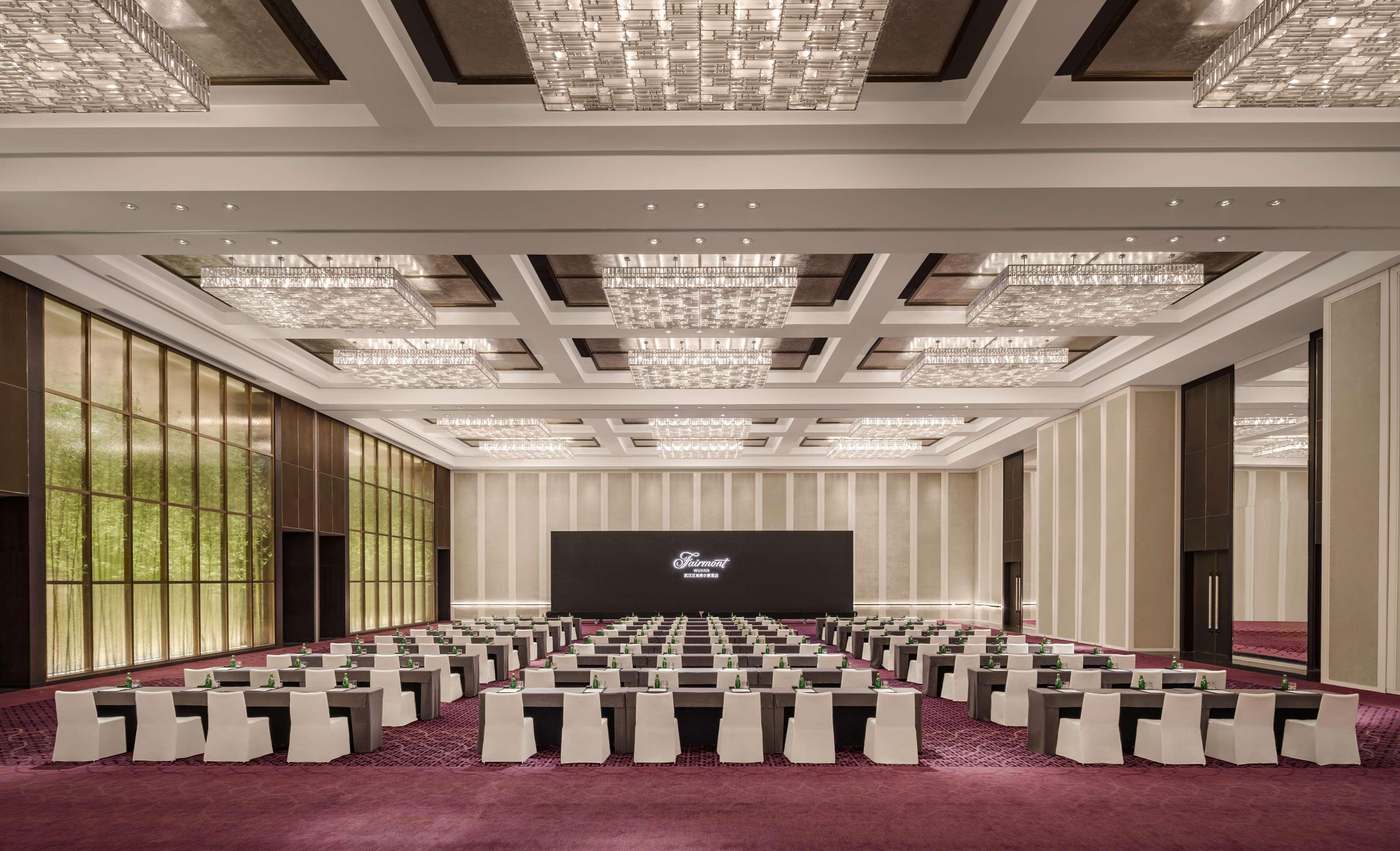Fairmont Wuhan Bagian luar foto