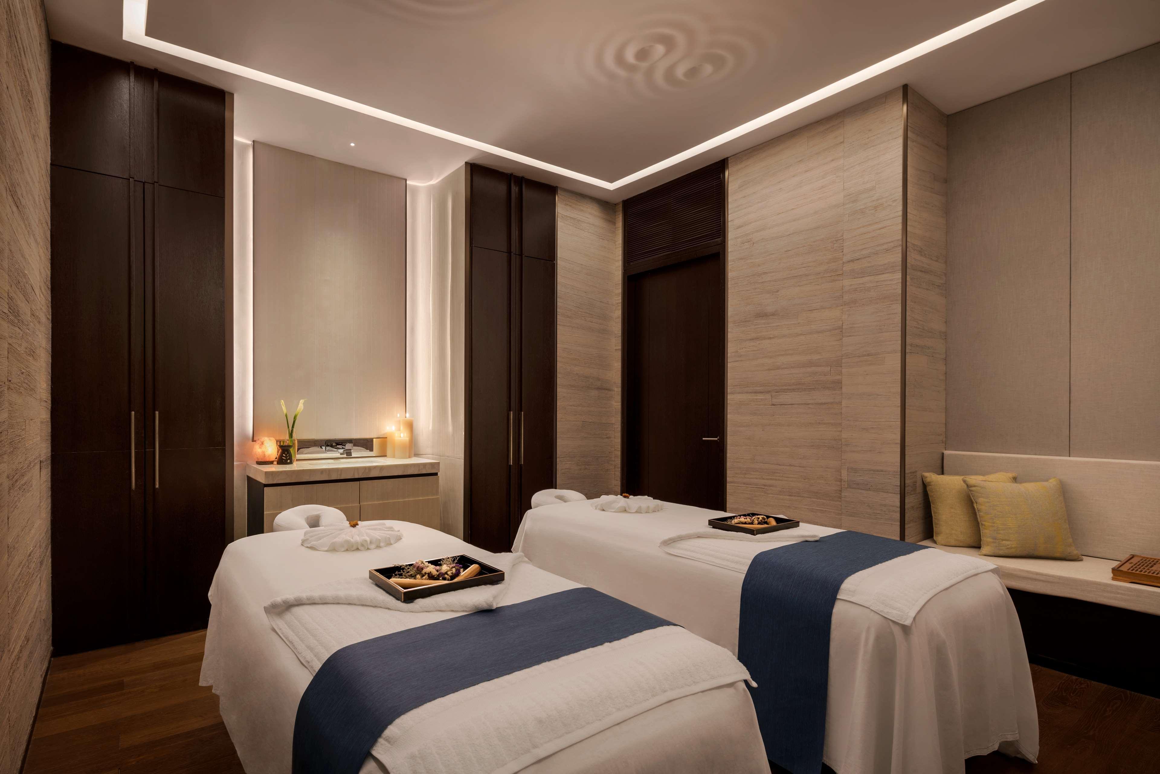 Fairmont Wuhan Bagian luar foto