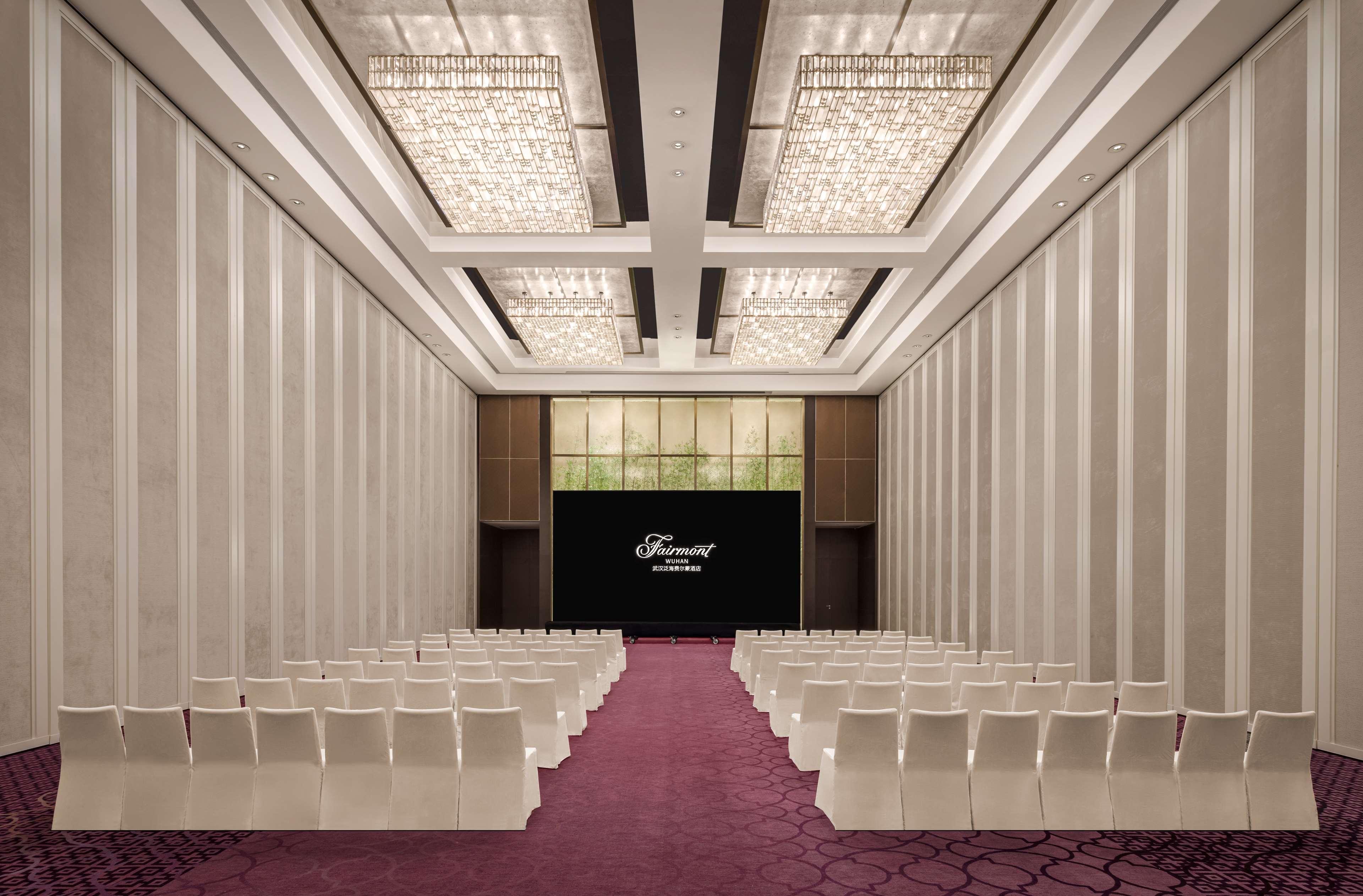 Fairmont Wuhan Bagian luar foto